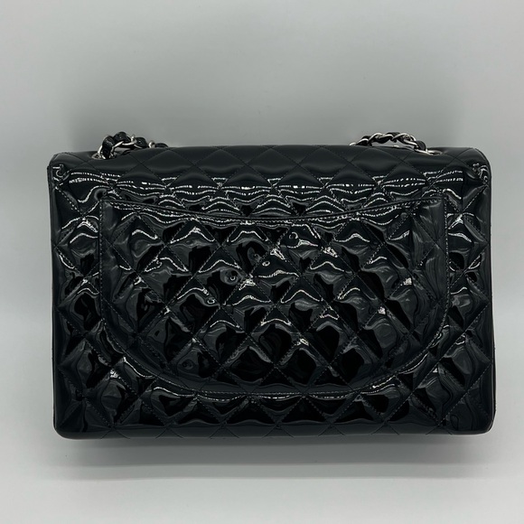 Authentic Chanel Classic Glossy shimmery black Patent leather Maxi single flap - Picture 5 of 17